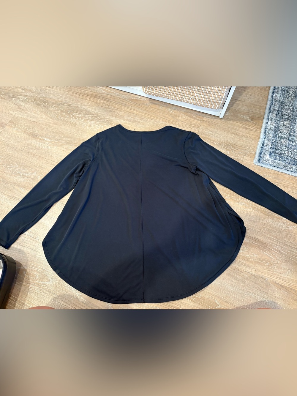 lululemon athletica Black Long-Sleeve Flow Top